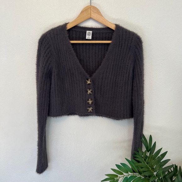 Urban Outfitters Rochelle Fuzzy Cropped Cardigan Gray - Picture 3 of 8